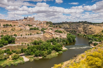 Fototapeta na wymiar Toledo old town city skyline beside the Tagus Rive, Spain