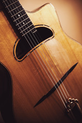 Manouche Guitar Details