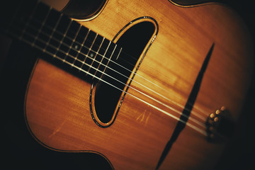 Manouche Guitar Details