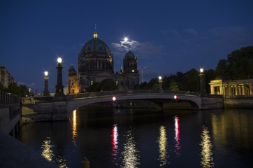 Fototapeta na wymiar Berlin dom, night