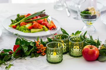 Serving banquet table