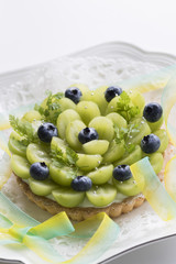 マスカットとブルーベリーのフルーツタルト