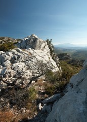 Sur la serre de Vingrau