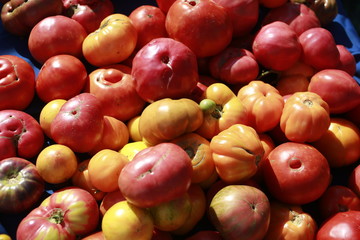 Heirloom tomatoes for sale at the Farmers Market