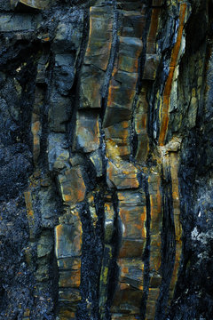 texture mati&egrave;re roche pierre falaise gr&egrave;s bretagne schiste strate couche oxyde de fer rouille oxyd&eacute;