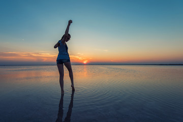 Fototapeta premium Beauty sunset on salty lake