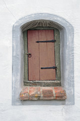 Fototapeta na wymiar geschlossenes altes Fenster