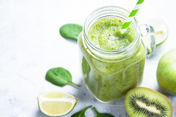 Green smoothie in mason jar