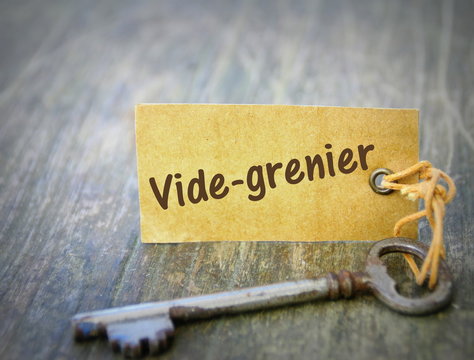 vide-grenier sur &eacute;tiquette ,concept
