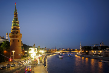 Fototapeta premium Traffic near Kremlin in Moscow
