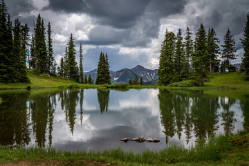 High country lake at Paradise Divide above Crested butte - obrazy, fototapety, plakaty