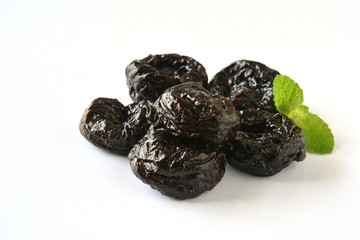 プルーン　白バック

