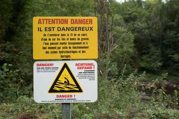 panneau attention danger