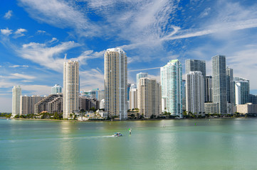 Fototapeta na wymiar Miami skyline skyscraper
