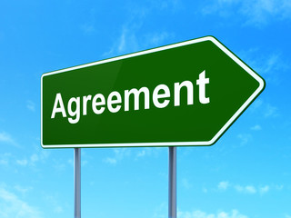 Obraz premium Business concept: Agreement on road sign background