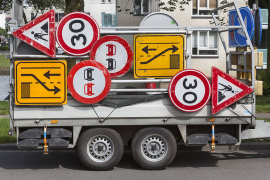 Confusing traffic signs on a trailer