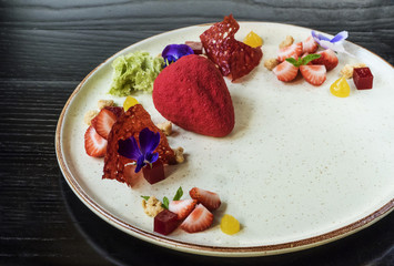 Pistachio Frese with strawberries