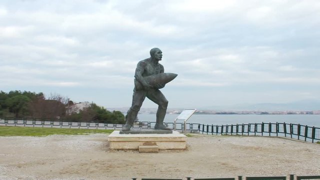 Monument of famous Turkish Corporal, Seyit Cabuk (Seyit Onbasi) carrying an artillery piece at Canakkale Martyrs' Memorial, Turke