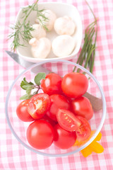 Tomaten und Champinions