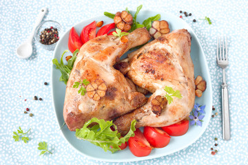 Knusprige Hähnchenschenkel mit Knoblauch