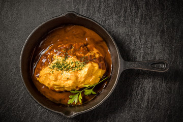オムレツ　Omelette of demiglace sauce