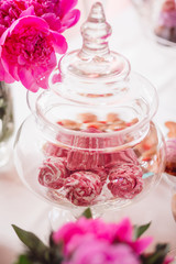 Pink marshmallows in a glass vase