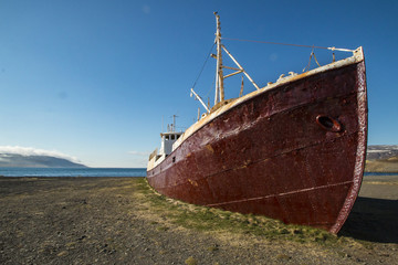 Stranded ship Iceland