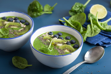 green smoothie bowl spinach kiwi blueberry lime banana with chia seed