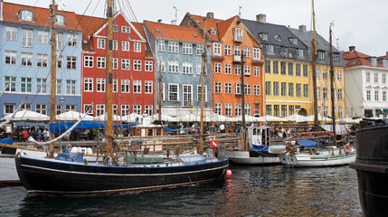 Fototapeta premium Colorful houses in Nyhavn, Copenhagen, Denmark