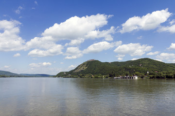 Fototapeta na wymiar Visegrad castle and the Danube bend in Hungary