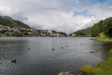 Fototapeta premium Lake in the Swiss mountains in the town of St. Moritz