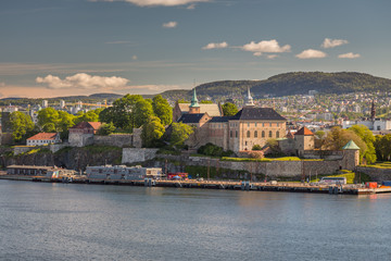 Obraz premium Arriving at Oslo from the River