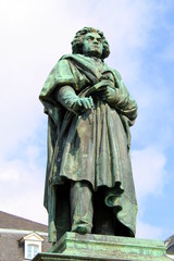 Beethovenstatue auf dem Münsterplatz in Bonn