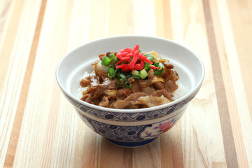 豚丼／ Bowl of pork