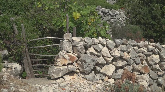 Trockensteinauern auf der Insel Cres