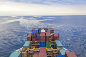 Containerschiff auf der Ostsee