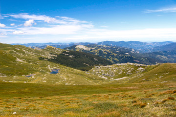 Fototapeta premium Mountain lake landscape. Tuscan Appennini, Italy.