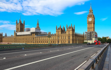 Obraz na płótnie Canvas The Big Ben and Westminster Bridge in London.