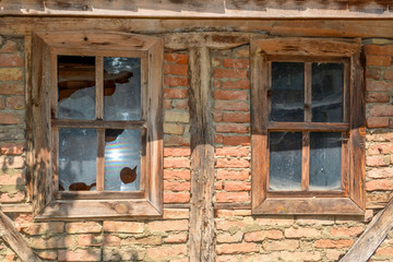 Obraz na płótnie Canvas old wooder window