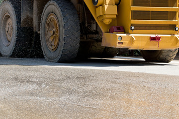 Schwertransport - LKW und Transporter im Bergbau