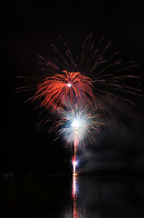 Feuerwerk, Raketen, Nacht, See