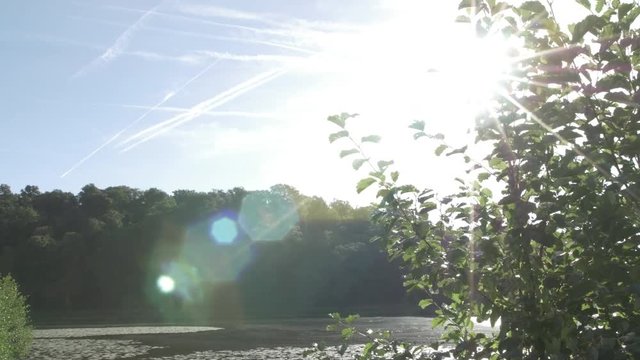 reflet du soleil ou flare paysage nature