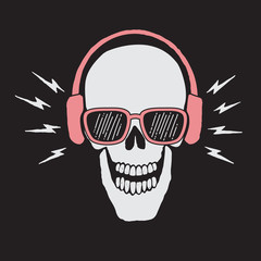 skull listen a music in headphones