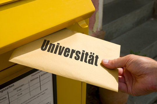 Universit&auml;t
