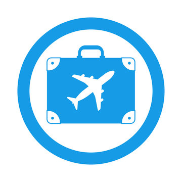 Icono plano maleta con avion en circulo color azul