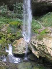 chute d'eau &agrave; kakueta, pays basque