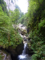 Fototapeta na wymiar waterfall Kakueta, France