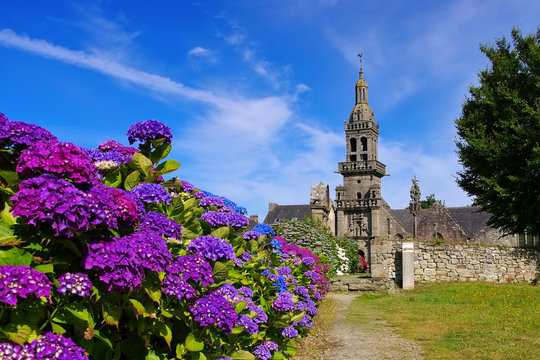 Plomodiern Sainte-Marie du Menez Hom in der Bretagne, Frankreich - Plomodiern Sainte-Marie du Menez Hom in Brittany