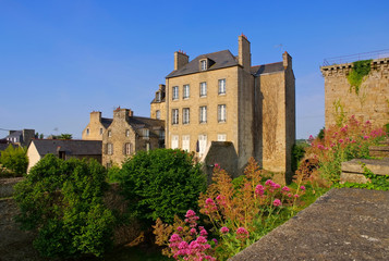 Fototapeta na wymiar Stadt Dinan in der Bretagne, Frankreich - town Dinan in Brittany