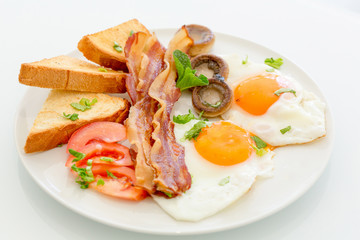 Fototapeta na wymiar Breakfast, ham and eggs